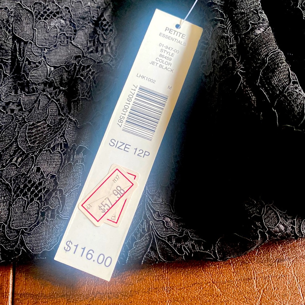 Kate Hill petite lace skirt. Side zip. Fully lined. Tags on.